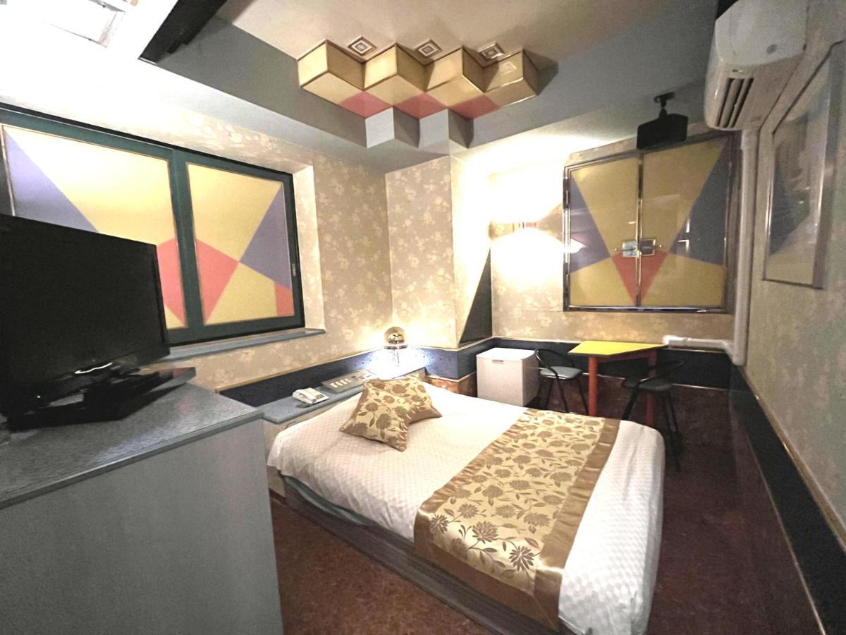 Hotel Crystal 大人専用 Tōkyō Extérieur photo